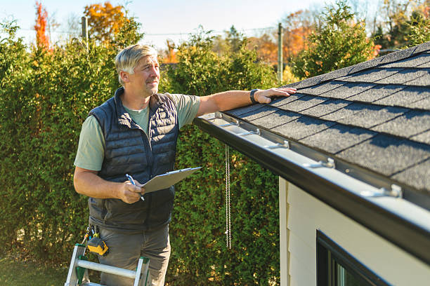 Professional Roofing technician working in Watertown, SD